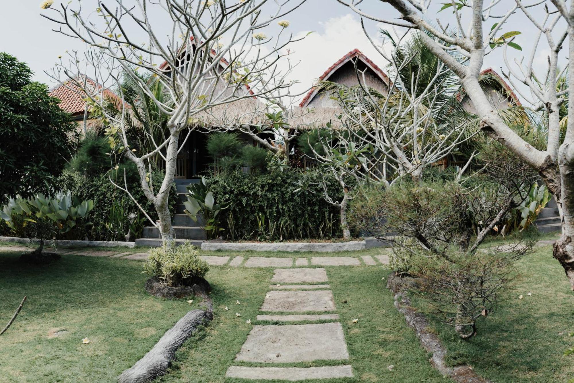 Temeling Jungle Inn Batumadeg Exterior foto