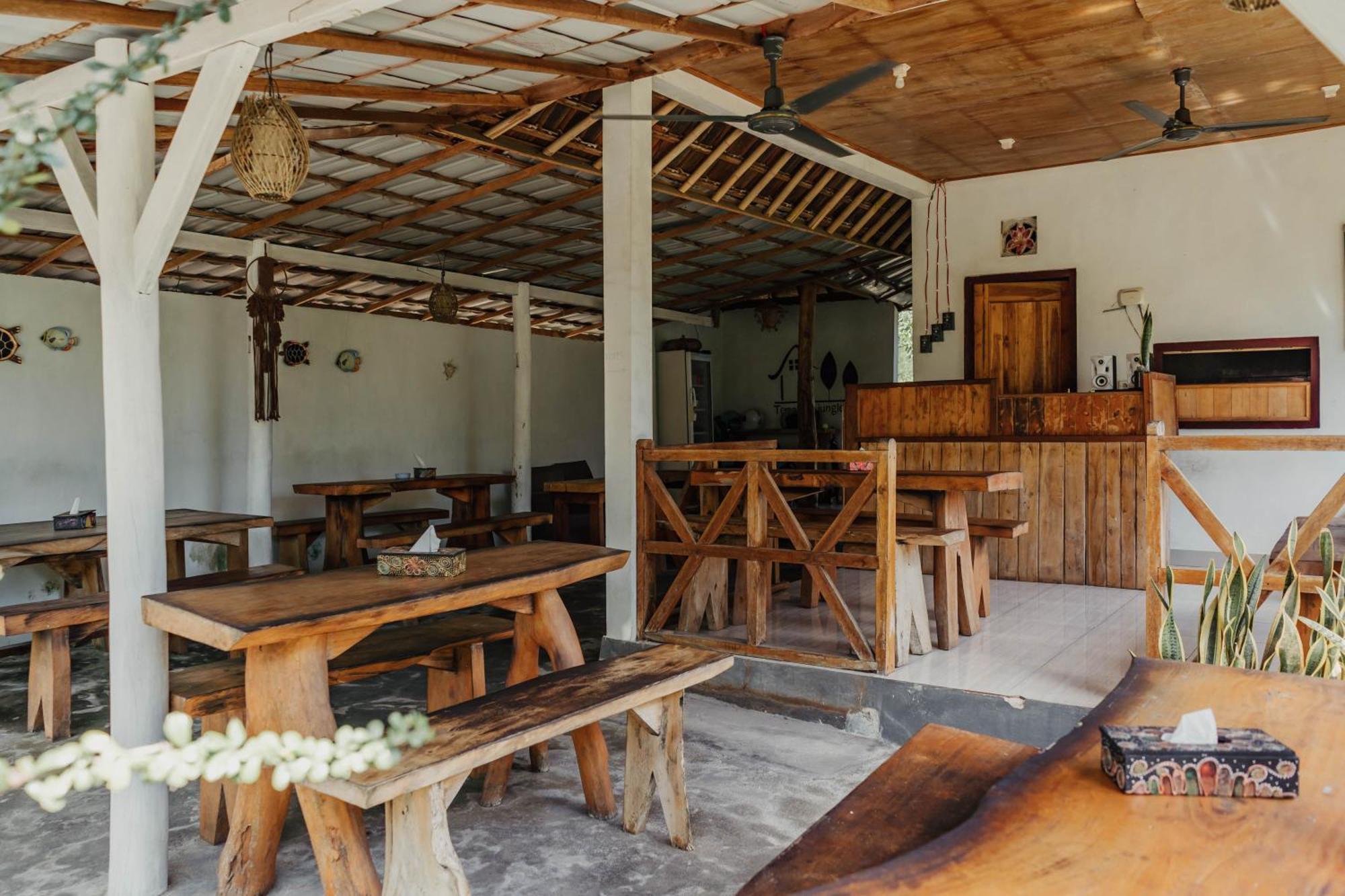 Temeling Jungle Inn Batumadeg Exterior foto